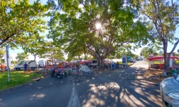 Parking marche? de l'oasis ville du Port