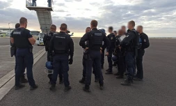 Gendarmerie GIGN exercice risque terroriste de?tournement avion prise d'otage entrai?nement
