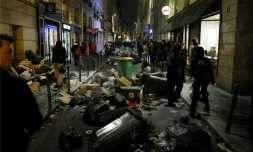 A Paris, les touristes partagés entre soutien et critique des manifestants