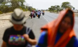 Pérou et habitants qui fuient le pays