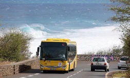 car jaune