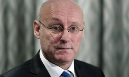 Le président de la Fédération française de rugby Bernard Laporte lors d'une conférence de presse le 27 décembre 2017 à Paris