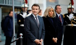 Macron au contact de maires "pris à la gorge" par les prix de l'énergie