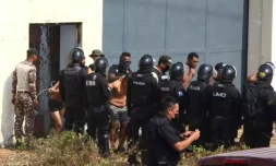 Policier et prison Equateur