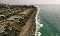 Voies ferrées, villas, plages... En Californie, l'océan avale la côte