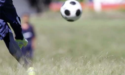 Lundi 10 Mai 2010  De jeunes footballeurs sous l'?il de Laurent Roussey