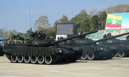 Birmanie: défilé militaire et amnistie décrétée par la junte pour les 75 ans de l'indépendance