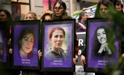 Départ d'une marche en hommage aux militantes kurdes assassinées il y a 10 ans à Paris