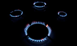 Pourquoi la chute des prix du gaz ne calme pas les factures et l'inflation?