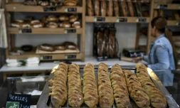 "Tout a augmenté": près de Paris, une boulangerie face à l'inflation