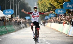 Cyclisme: Tadej Pogacar remporte son deuxième Tour de Lombardie