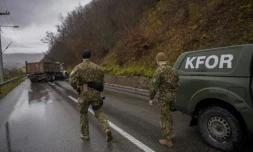 Vive tension dans le nord du Kosovo après des attaques contre la police