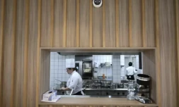Aux "Beaux mets", un restaurant bistronomique en prison réconcilie "le dedans et le dehors"