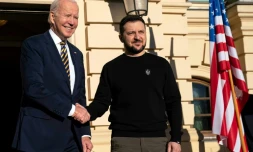 Visite surprise de Biden Ă Kiev qui promet plus d'aide militaire