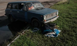 des civils tués par balles retrouvés dans une voiture