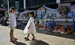 Encore sous le choc, la Thaïlande dit adieu aux victimes de la tuerie de la crèche