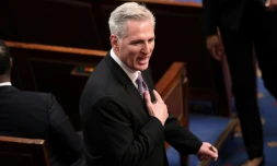 Kevin McCarthy plus très loin du perchoir de la Chambre américaine des représentants