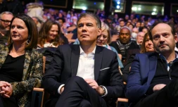 CongrĂšs du PS: les discussions se poursuivent pour sortir de la crise