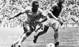 Trois jours de deuil pour Pelé au Brésil, hommages du monde entier