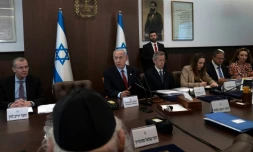 Israël: un ministre clé démis sous la pression de la justice