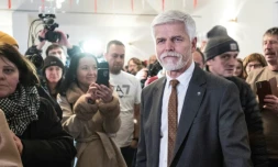 Un ancien général parachutiste favori de la présidentielle tchÚque