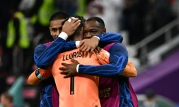 Bleus: Mandanda fait ses adieux, une nouvelle Úre débute