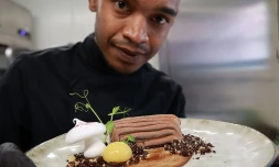 La bûche aux saveurs péi du chef pâtissier, William Dronzin