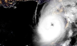 L'ouragan Ian fonce sur la Floride, des conséquences "catastrophiques" attendues
