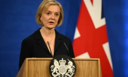 En pleine lutte pour sa survie politique, Liz Truss face à un test au Parlement