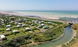 La mer monte mais l'homme tarde à déménager faute de moyens