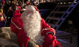 Le périple mondial et virtuel du père Noël est suivi pas à pas jeudi par l'armée américaine et le géant d'internet Google détaillant en temps réel le parcours du mythique personnage et son traîneau rempli de cadeaux.