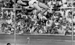 Athlétisme: Dick Fosbury, la révolution du "flop"