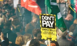 Des milliers de Britanniques dans la rue face à l'inflation