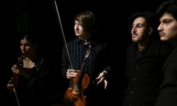 Réfugiés au Portugal, de jeunes musiciens afghans brisent le silence imposé par les talibans