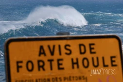 Saint-Pierre : Forte houle dans le sud