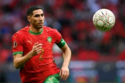 Le latéral et capitaine du Maroc Achraf Hakimi contre la Tanzanie en 8es de finale de la Coupe d'Afrique des nations le 4 janvier 2026 à RAbat