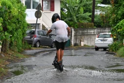 temps gris , nuageux , pluie