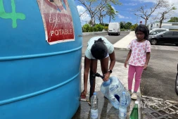 distribution eau potable a saint benoit 