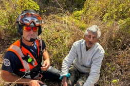 Saint-Paul : assis dans la savane, un gramoune désorienté est repéré et sauvé par la section aérienne de gendarmerie