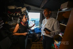 parlementaires en visite a la possession logement