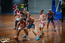 Le Port : les joueuses du club sportif portois basket ball, victorieuses