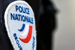 Un écusson de la police nationale (illustration) - DENIS CHARLET / AFP