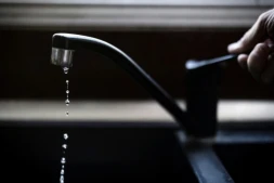 "2,3 millions d'analyses portant sur les rejets de PFAS dans l'eau sont aujourd'hui mises en ligne et rassemblées sur une seule plateforme", indique le ministère de la Transition écologique ( AFP / Lionel BONAVENTURE )