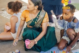Saint-Denis : un kolam géant dans la cour de l'école Eudoxie Nonge pour Puthandu