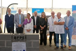 pose premiere pierre du batiment femme parent enfant au CHU Nord 