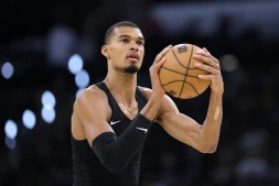 Le Français Victor Wembanyama, des San Antonio Spurs, pendant les play-offs de la Conférence ouest de la NBA contre les Minnesota Timberwolves, le 12 mai 2026 à San Antonio, au Texas