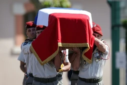 Hommage national au sergent-chef Florian Montorio, le 23 avril 2026 à Montauban (Tarn-et-Garonne). Ce casque   bleu a été tué le 18 avril dans une embuscade au Sud-Liban