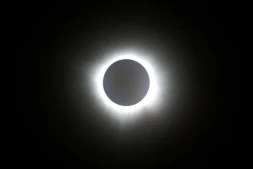 Une éclipse solaire totale observée depuis Nazas, dans l'État de Durango, le 8 avril 2024 au Mexique