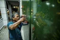 Un homme barricade un restaurant à Guam, île américaine du Pacifique, le 4 juillet 2026