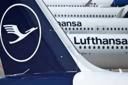 Des avions de la compagnie aérienne allemande Lufthansa sur le tarmac de l'aéroport de Francfort, le 15 avril 2026